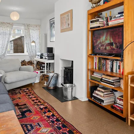 Comfy Gem 3 Bedroom By Altoluxoexperience Short Lets & Serviced With Free Wifi & Parking בית נופש בריסטול