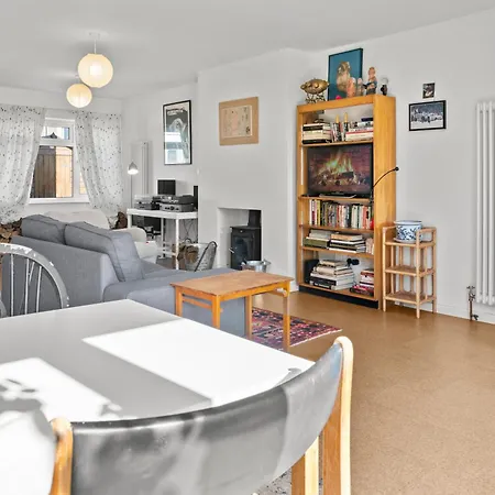 Comfy Gem 3 Bedroom By Altoluxoexperience Short Lets & Serviced With Free Wifi & Parking Casa de Férias Bristol