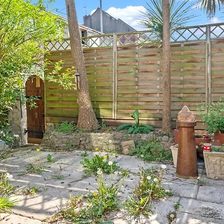 Comfy Gem 3 Bedroom By Altoluxoexperience Short Lets & Serviced With Free Wifi & Parking בית נופש