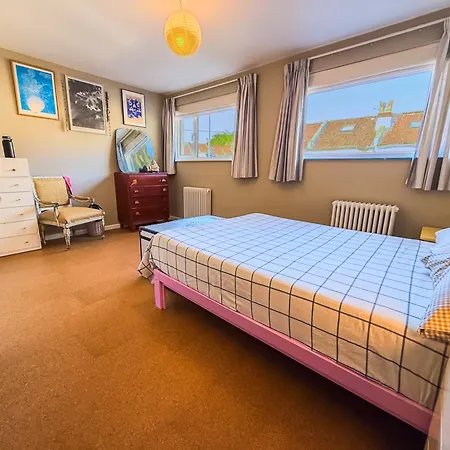 Comfy Gem 3 Bedroom By Altoluxoexperience Short Lets & Serviced With Free Wifi & Parking Casa de Férias