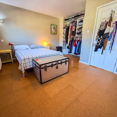 Comfy Gem 3 Bedroom By Altoluxoexperience Short Lets & Serviced With Free Wifi & Parking בית נופש בריסטול