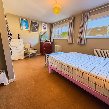 Comfy Gem 3 Bedroom By Altoluxoexperience Short Lets & Serviced With Free Wifi & Parking Casa de Férias *
