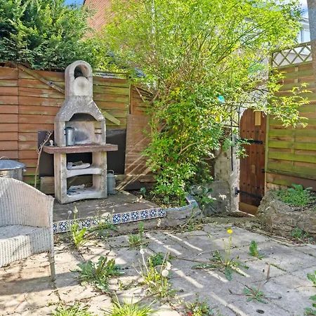 Comfy Gem 3 Bedroom By Altoluxoexperience Short Lets & Serviced With Free Wifi & Parking